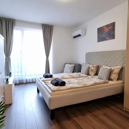 Apartment Luxury Quiet In The Center